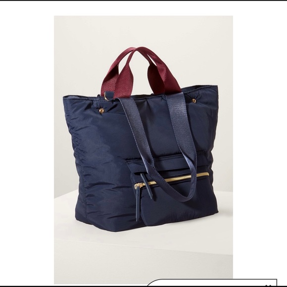 Stella & Dot Handbags - STELLA & DOT Zip It Convertible Tote NEW